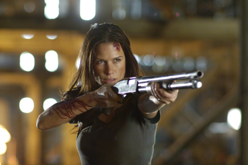 Skinwalkers - Rhona Mitra odalő